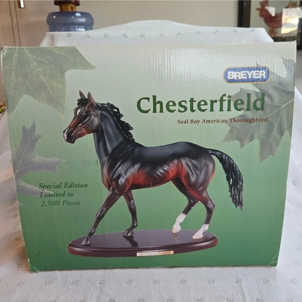 2002 Breyer Chesterfield Horse Sculpture #8130 w/ Wood Base and Box
